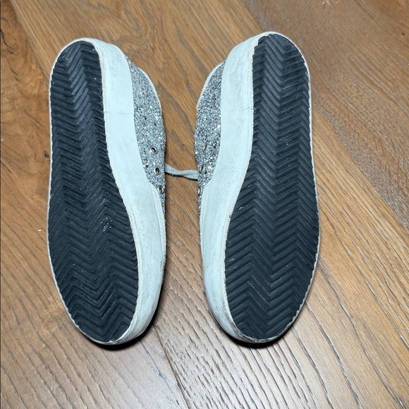 Authentic Girls Golden Goose Sneakers - Picture 5 of 6